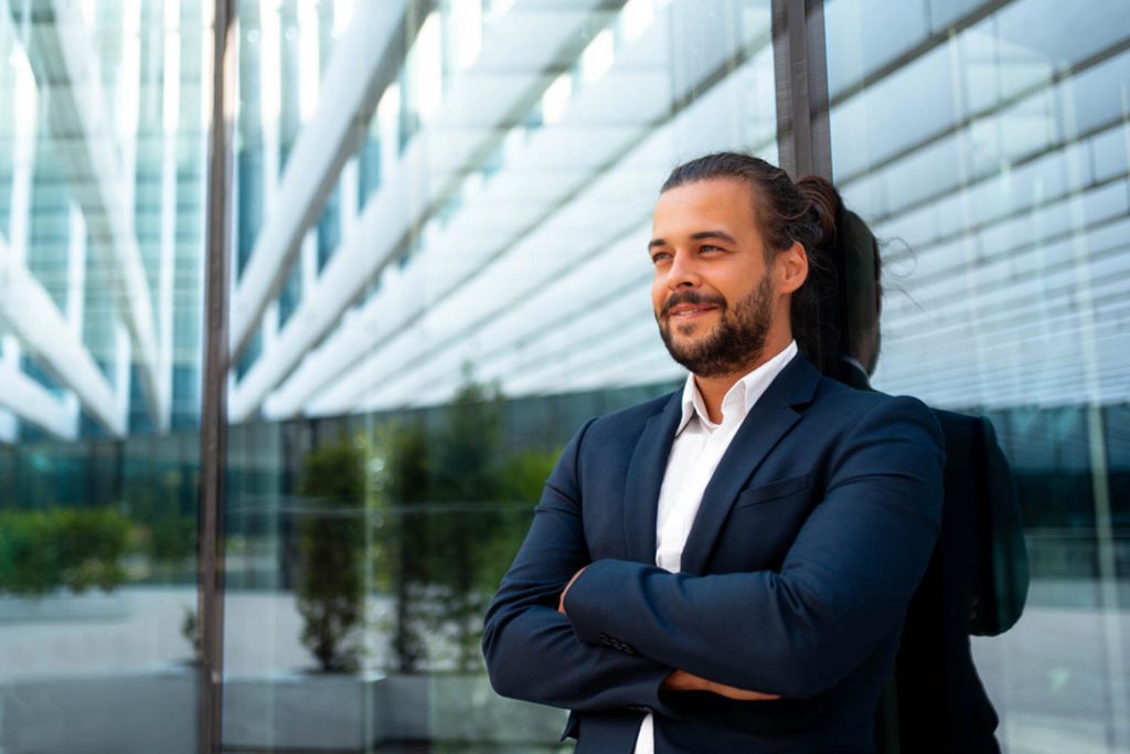 How Executive Coaching Services Toronto Help Leaders Stay on Track with Big Goals